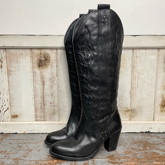 Barbara Bui Black Embroidered and Studded Heeled Western Boots - Picture 5 of 16